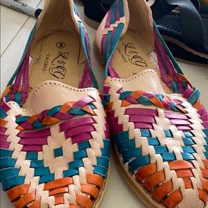 Woman’s huaraches